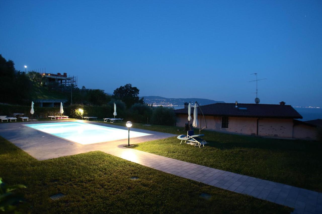 Panorama Lake View, Pool & Garden, 2 Bathrooms, Kingsize & Single-Beds, Fast Internet トスコラーノ・マデルノ エクステリア 写真