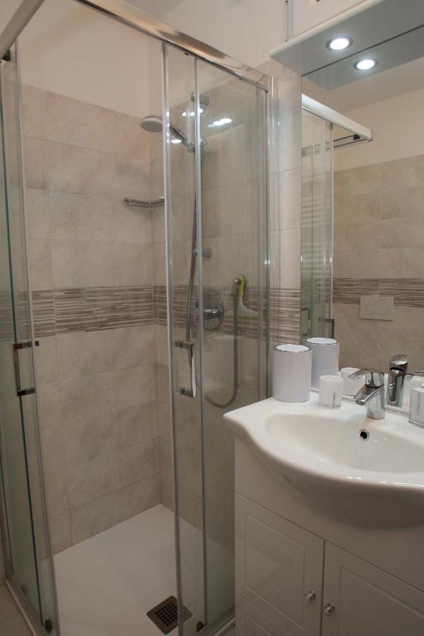 Panorama Lake View, Pool & Garden, 2 Bathrooms, Kingsize & Single-Beds, Fast Internet トスコラーノ・マデルノ エクステリア 写真