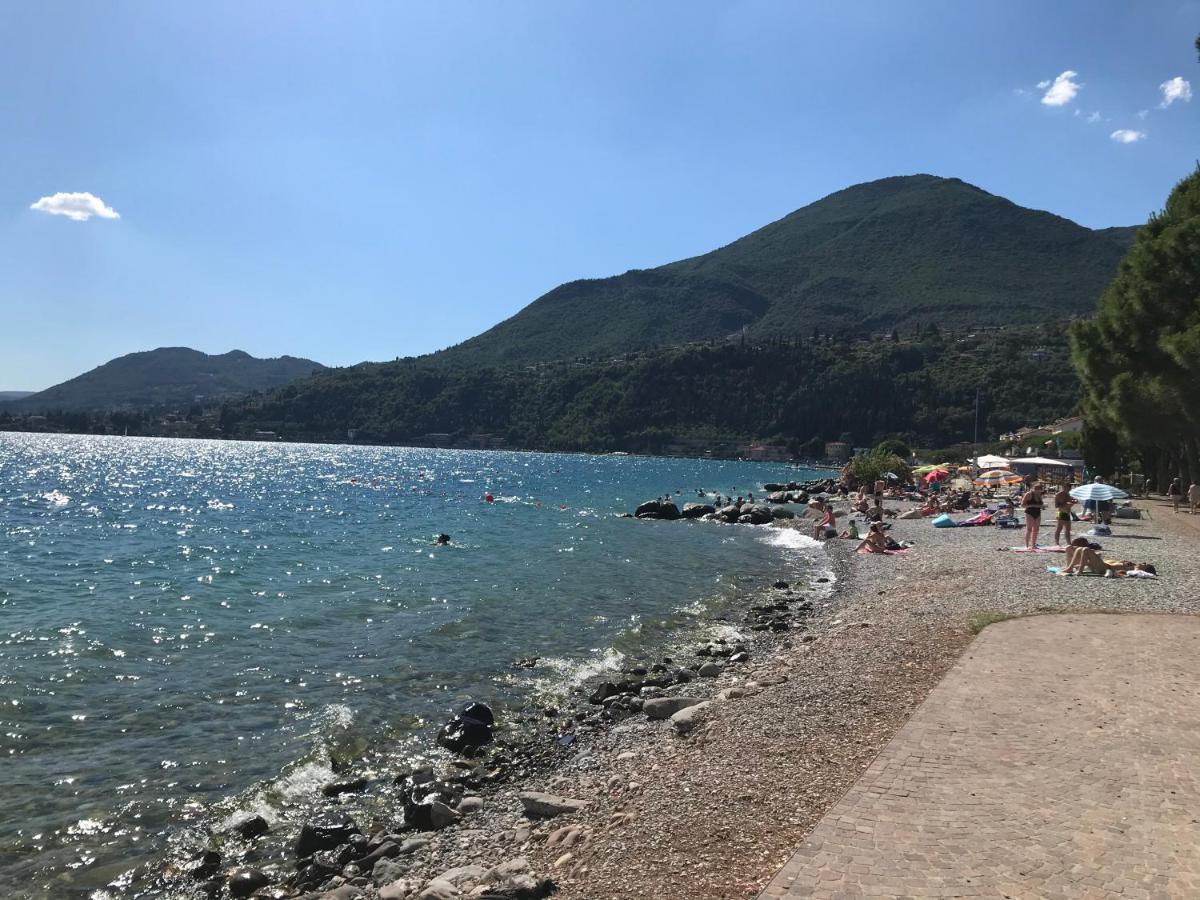 Panorama Lake View, Pool & Garden, 2 Bathrooms, Kingsize & Single-Beds, Fast Internet トスコラーノ・マデルノ エクステリア 写真