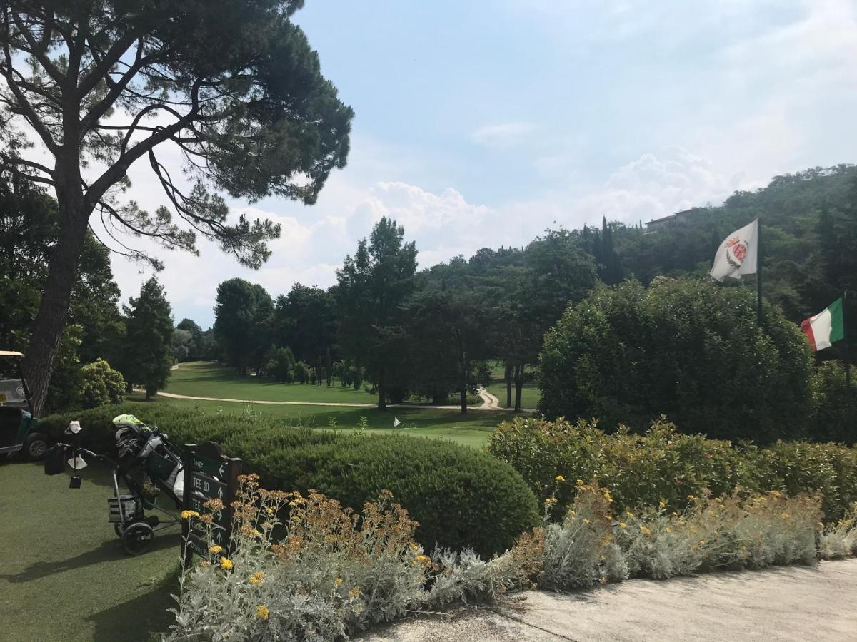 Panorama Lake View, Pool & Garden, 2 Bathrooms, Kingsize & Single-Beds, Fast Internet トスコラーノ・マデルノ エクステリア 写真