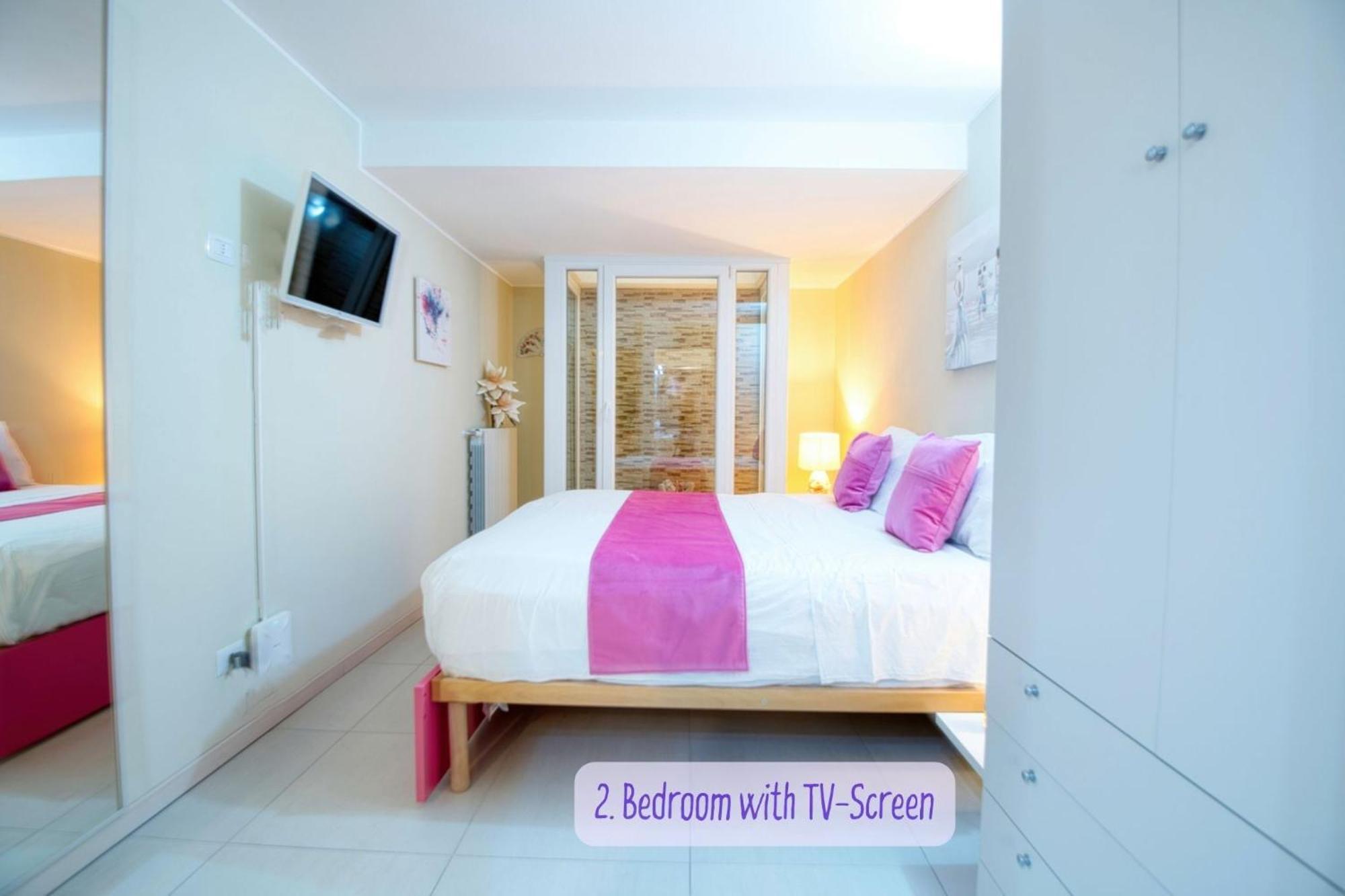 Panorama Lake View, Pool & Garden, 2 Bathrooms, Kingsize & Single-Beds, Fast Internet トスコラーノ・マデルノ エクステリア 写真