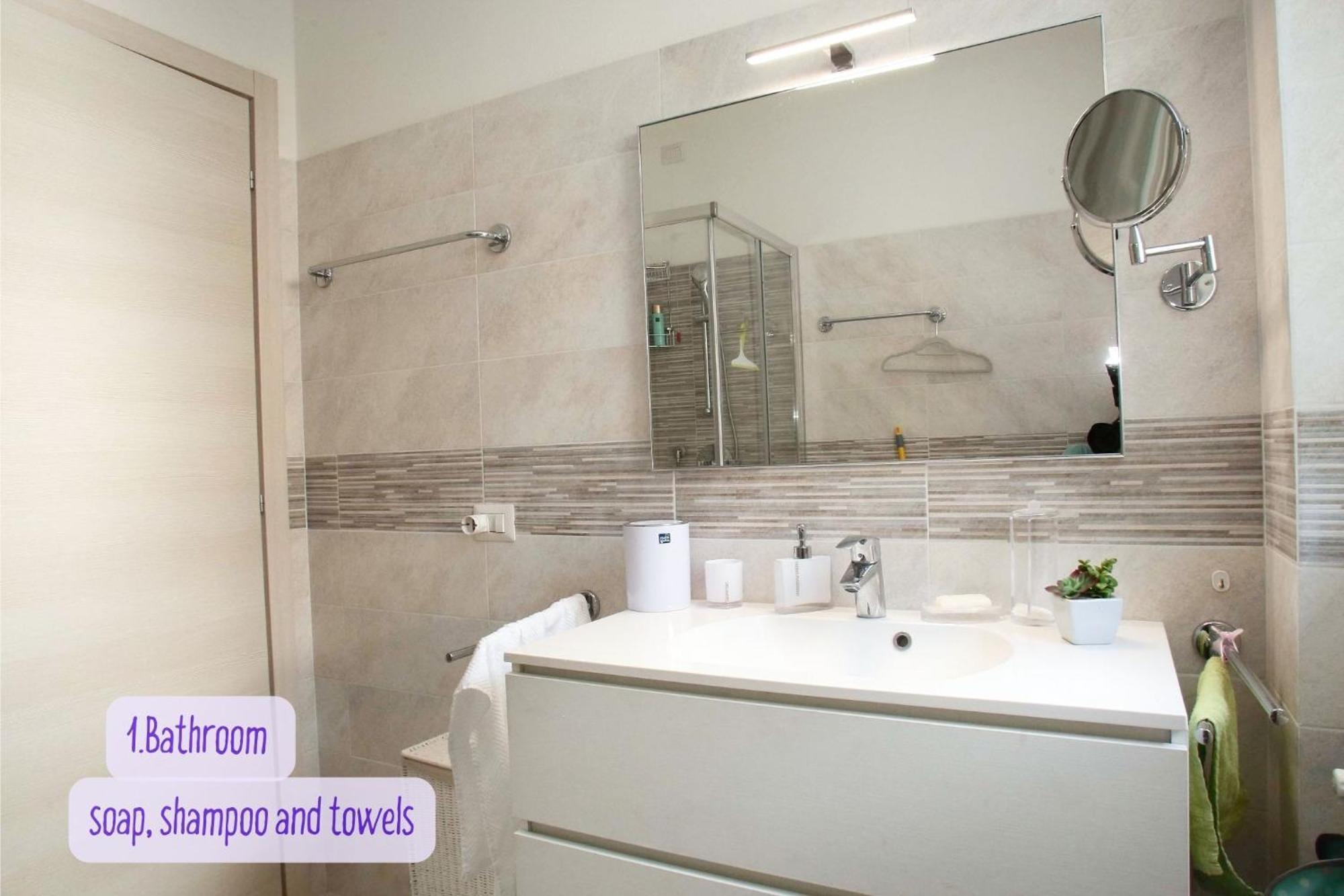 Panorama Lake View, Pool & Garden, 2 Bathrooms, Kingsize & Single-Beds, Fast Internet トスコラーノ・マデルノ エクステリア 写真